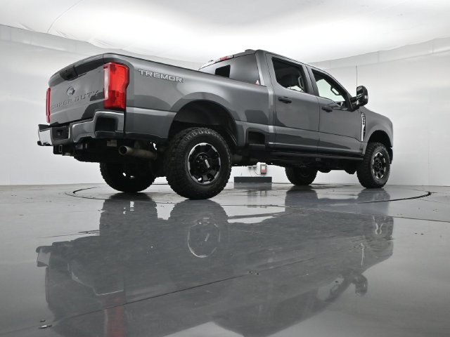 Used 2025 Ford F350 XLT w/ Tremor Off-Road Package AWD/4WD image 32