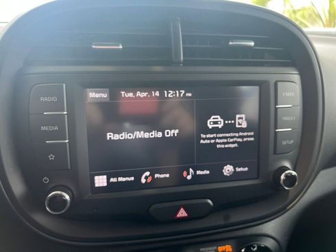 Used 2025 Kia Soul LX w/ LX Technology Package image 20