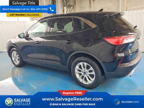 Used 2020 Ford Escape SE FWD image 3
