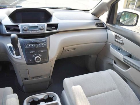 Used 2013 Honda Odyssey EX image 16