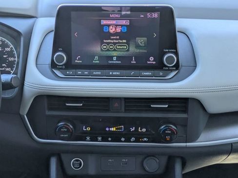 Certified 2023 Nissan Rogue SV FWD image 19