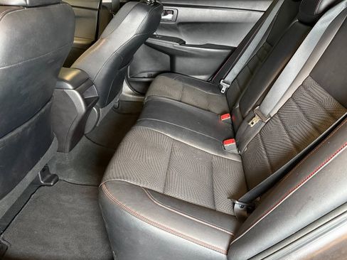 Used 2016 Toyota Camry SE image 19