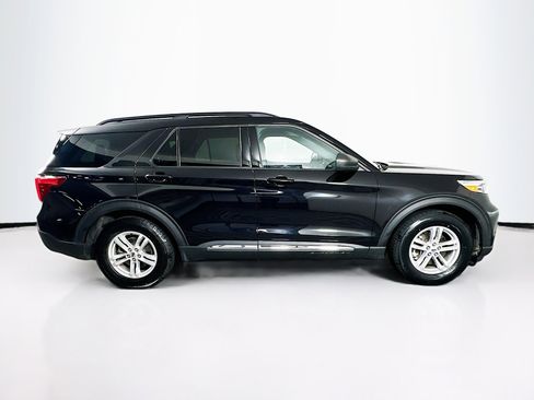 Used 2024 Ford Explorer XLT w/ Equipment Group 202A RWD image 10