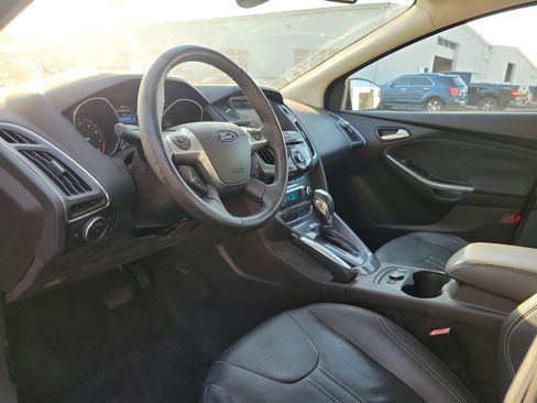 Used 2012 Ford Focus Titanium image 19