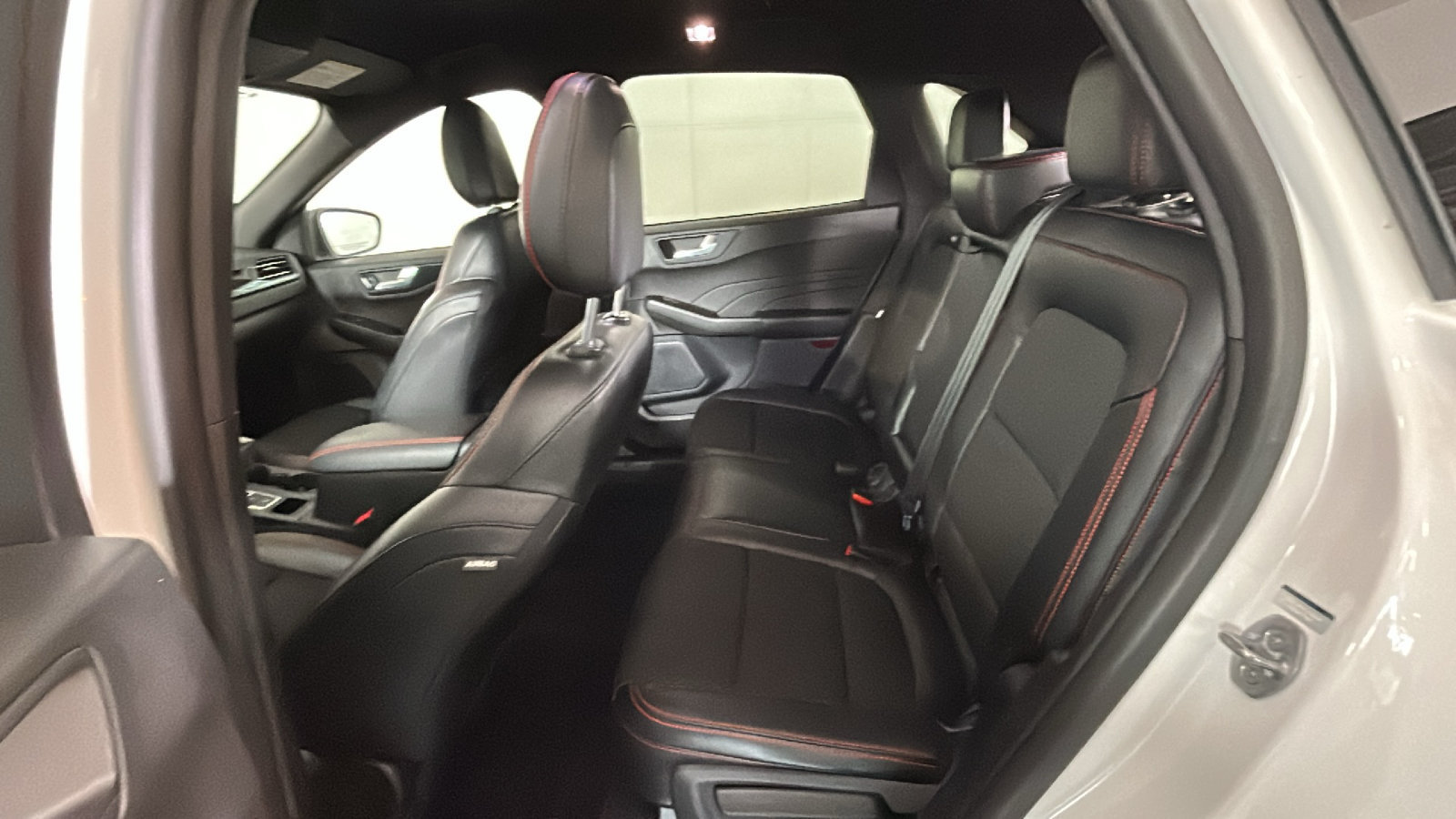Used 2023 Ford Escape ST-Line w/ Tech Pack #1 AWD/4WD image 32