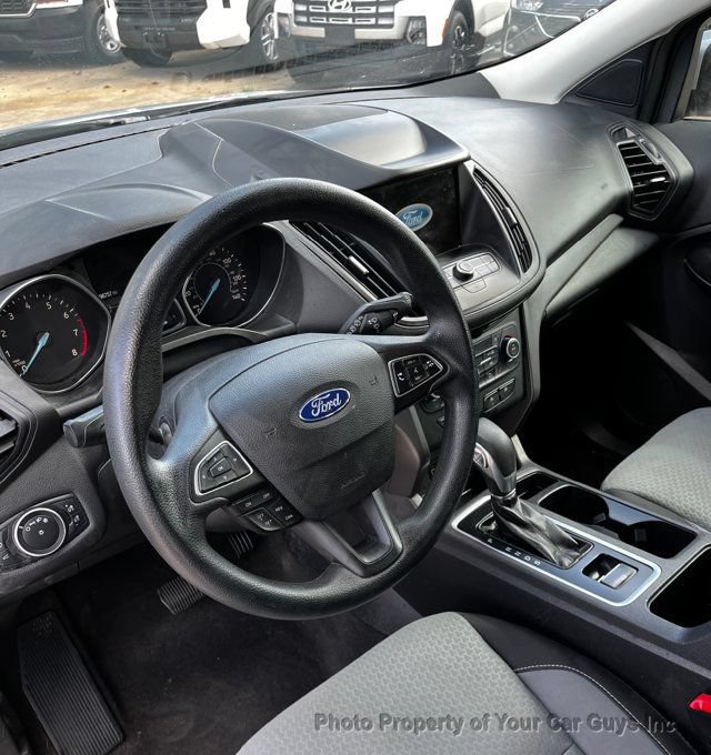 Used 2019 Ford Escape SE FWD image 14