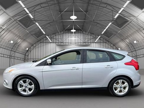 Used 2014 Ford Focus SE image 2