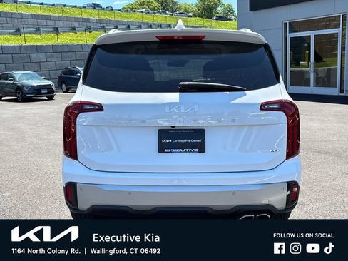Used 2023 Kia Telluride S AWD/4WD image 3