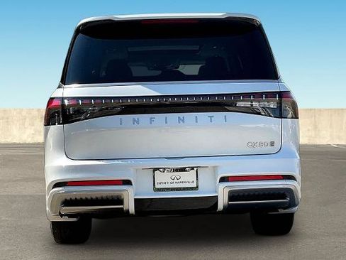 Certified 2026 INFINITI QX80 Luxe w/ Cargo Package AWD/4WD image 6