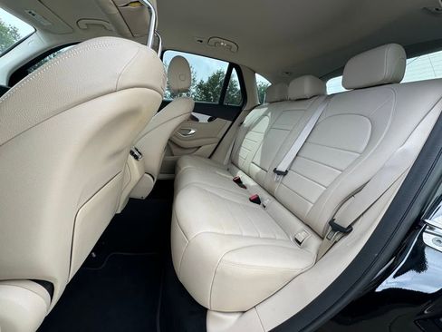 Used 2019 Mercedes-Benz GLC 300 image 13