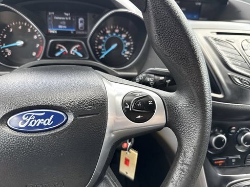 Used 2016 Ford Escape SE AWD/4WD image 19