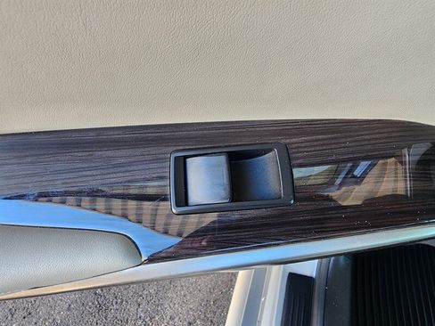 Used 2014 Lexus IS 250 AWD w/ Luxury Package w/Gray Wood image 72