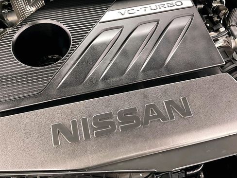 Used 2023 Nissan Rogue SV image 32