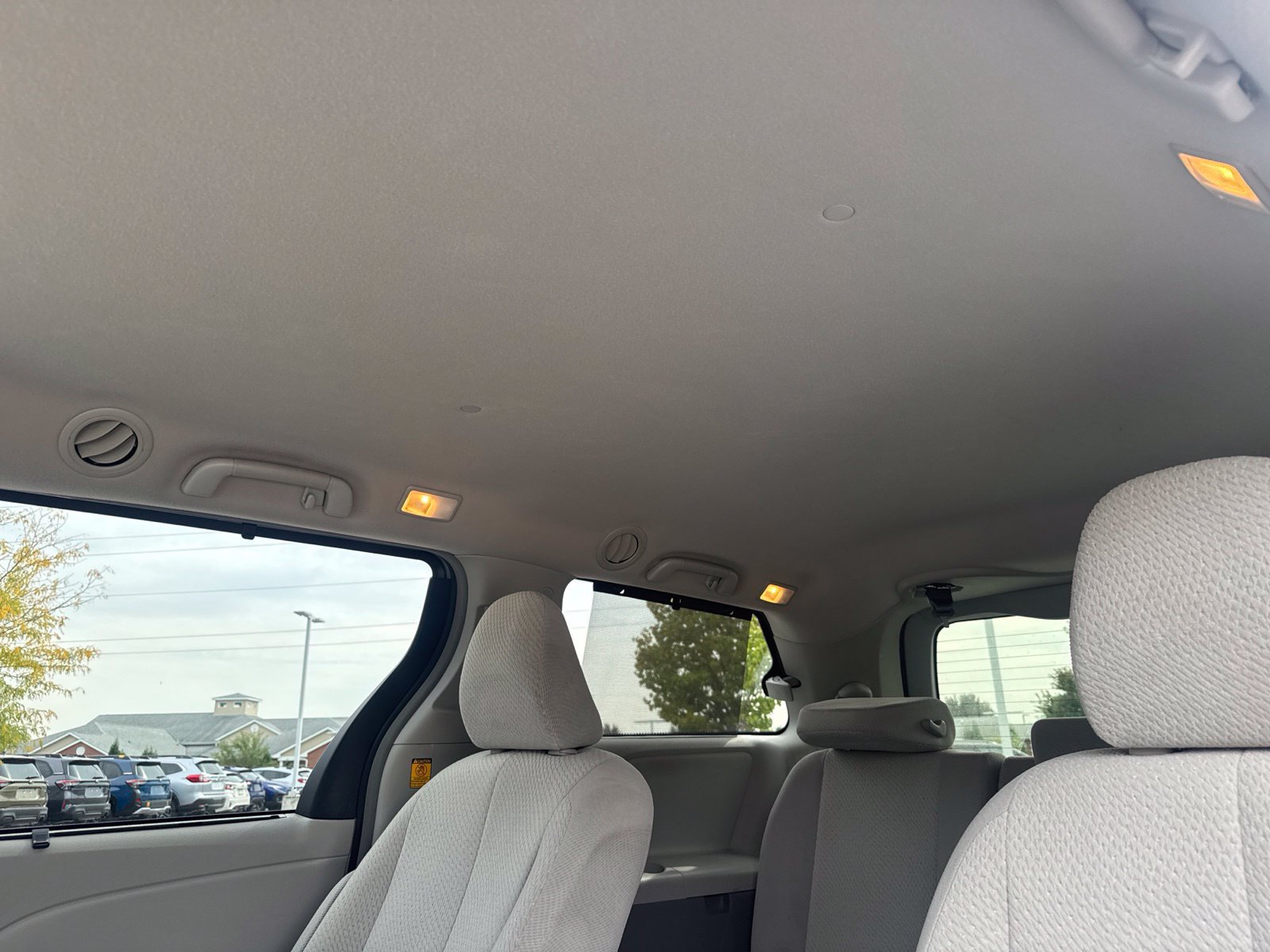 Used 2012 Toyota Sienna LE w/ Towing Pkg AWD/4WD image 26