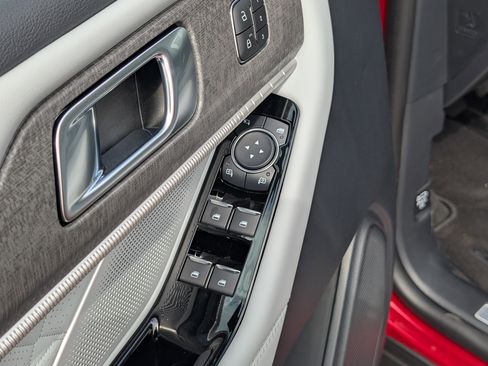 New 2026 Ford Explorer Platinum image 19