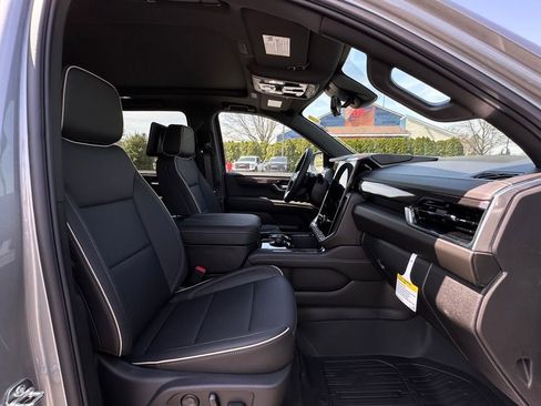 New 2026 GMC Yukon XL Elevation w/ Elevation Premium Package AWD/4WD image 12