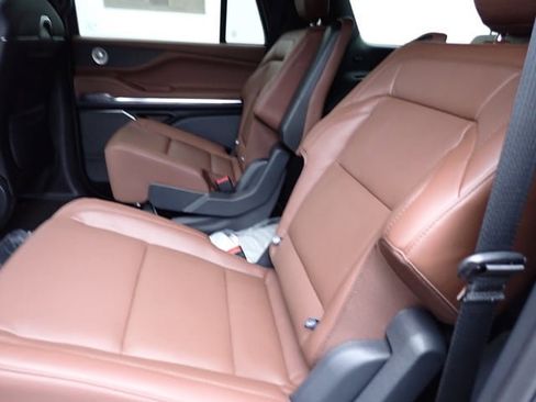 New 2025 Lincoln Navigator L Reserve AWD/4WD image 23