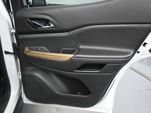 Used 2019 GMC Acadia Denali w/ Technology Package FWD image 21