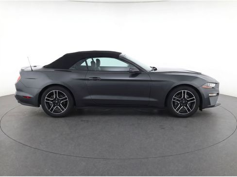 Used 2020 Ford Mustang Premium RWD image 8