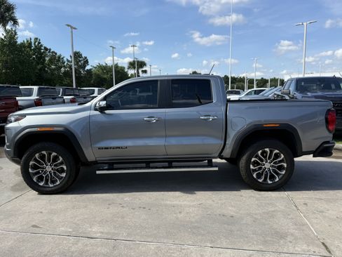Used 2023 GMC Canyon Denali AWD/4WD image 8