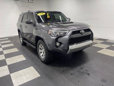 Used 2016 Toyota 4Runner Trail AWD/4WD image 5