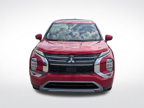 Used 2025 Mitsubishi Outlander SE FWD image 2