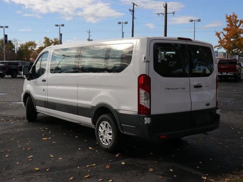 Used 2022 Ford Transit 350 XLT image 4
