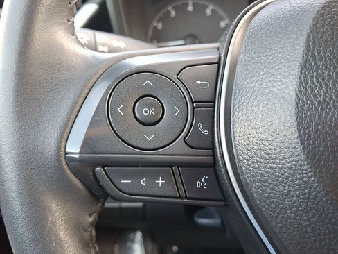 Certified 2025 Toyota Corolla SE FWD image 18