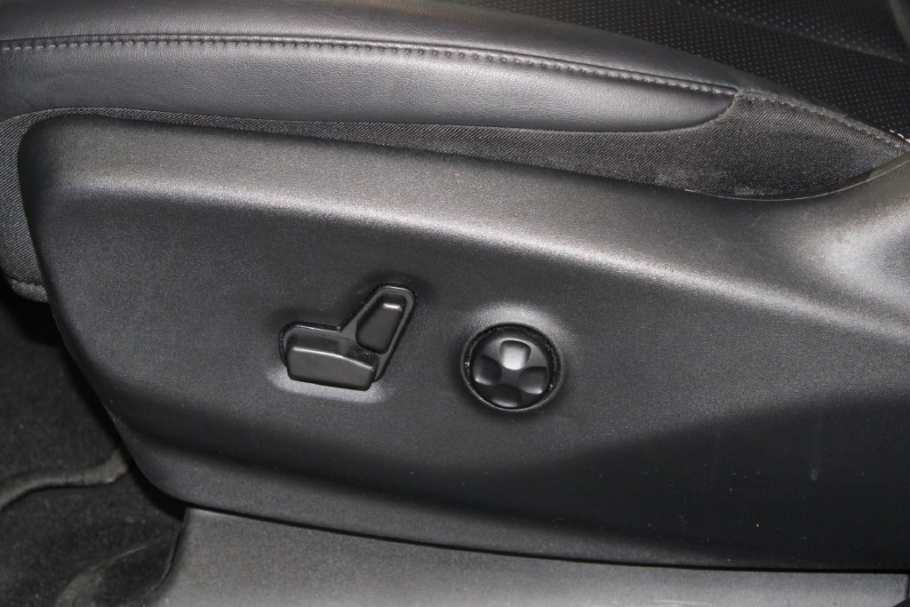 Used 2025 Chrysler Pacifica Select FWD image 19