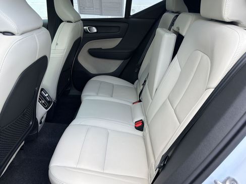 Used 2026 Volvo XC40 B5 Plus w/ Protection Package Premier AWD/4WD image 22