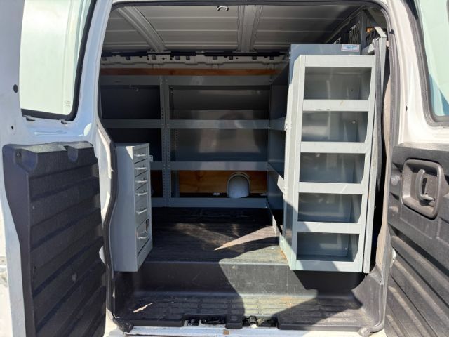 Used 2013 GMC Savana 3500 RWD image 21