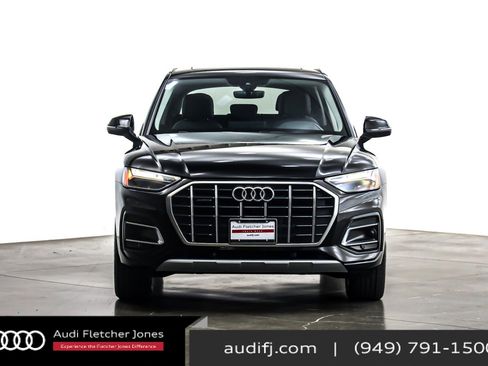 Used 2023 Audi Q5 2.0T Premium w/ Convenience Package image 3