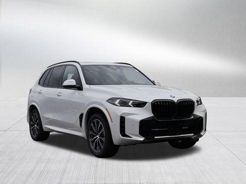 New 2026 BMW X5 xDrive40i w/ M Sport Package AWD/4WD image 4