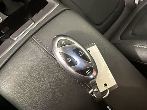 Certified 2025 Hyundai Santa Cruz SEL FWD image 22