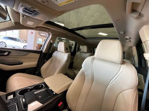 Certified 2024 Acura MDX SH-AWD w/ Technology Package image 11