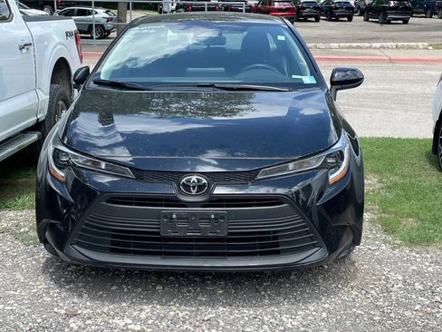 Used 2024 Toyota Corolla LE FWD image 2