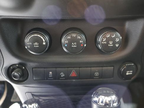 Used 2014 Jeep Wrangler Sahara w/ Connectivity Group AWD/4WD image 21