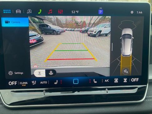 New 2026 Volkswagen Tiguan SE image 9