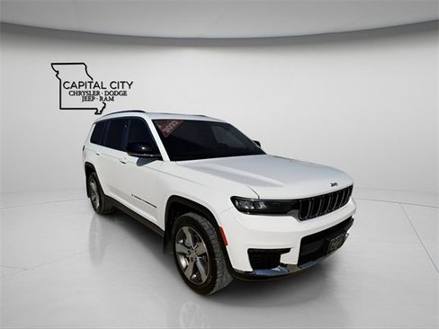 Used 2022 Jeep Grand Cherokee L Limited image 3