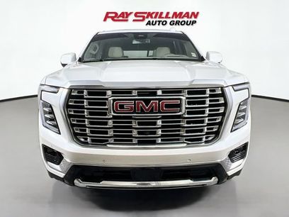 Used 2025 GMC Yukon Denali w/ Sun & Power Step Package