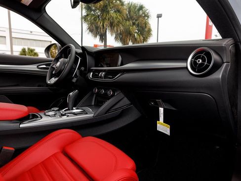 New 2025 Alfa Romeo Stelvio Sprint image 34