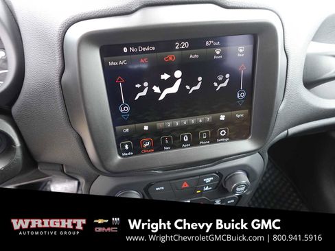 Used 2022 Jeep Renegade Latitude image 17