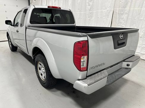 Used 2018 Nissan Frontier S RWD image 5