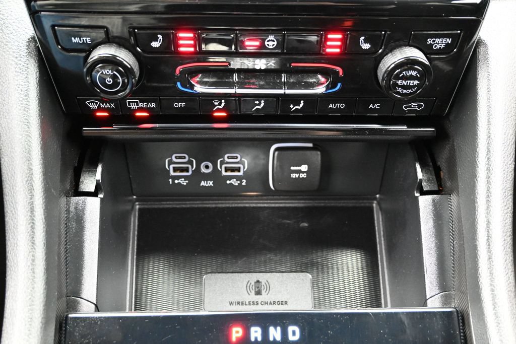 Used 2025 Jeep Grand Cherokee Altitude AWD/4WD image 41