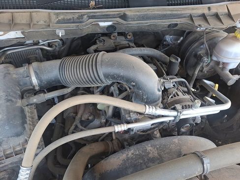 Used 2022 RAM 1500 Classic SLT AWD/4WD image 28