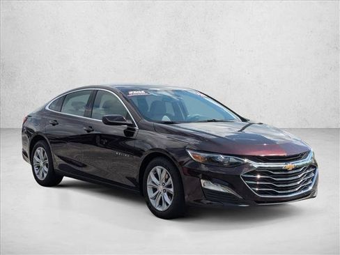 Used 2021 Chevrolet Malibu LT FWD image 3