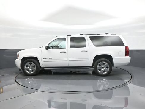 Used 2014 Chevrolet Suburban LT AWD/4WD image 4