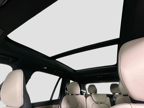 New 2026 Volvo XC90 B5 Core image 22