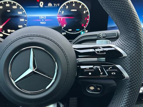 Used 2024 Mercedes-Benz GLS 580 4MATIC image 20