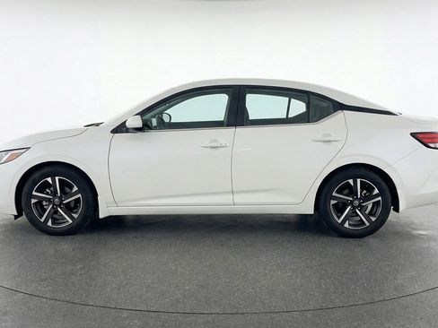 Used 2025 Nissan Sentra SV FWD image 5
